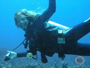 Matt Hoover Diving in Roatan Honduras