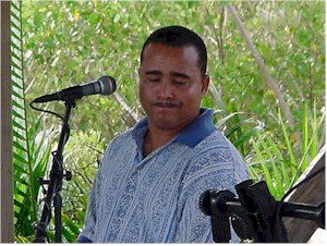Local Singer, Roatan, Bay Islands, Honduras