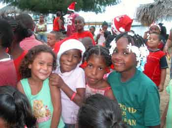 Pictures from Roatan's 2005 Christmas Party for Kids - Flowers Bay, Roatan