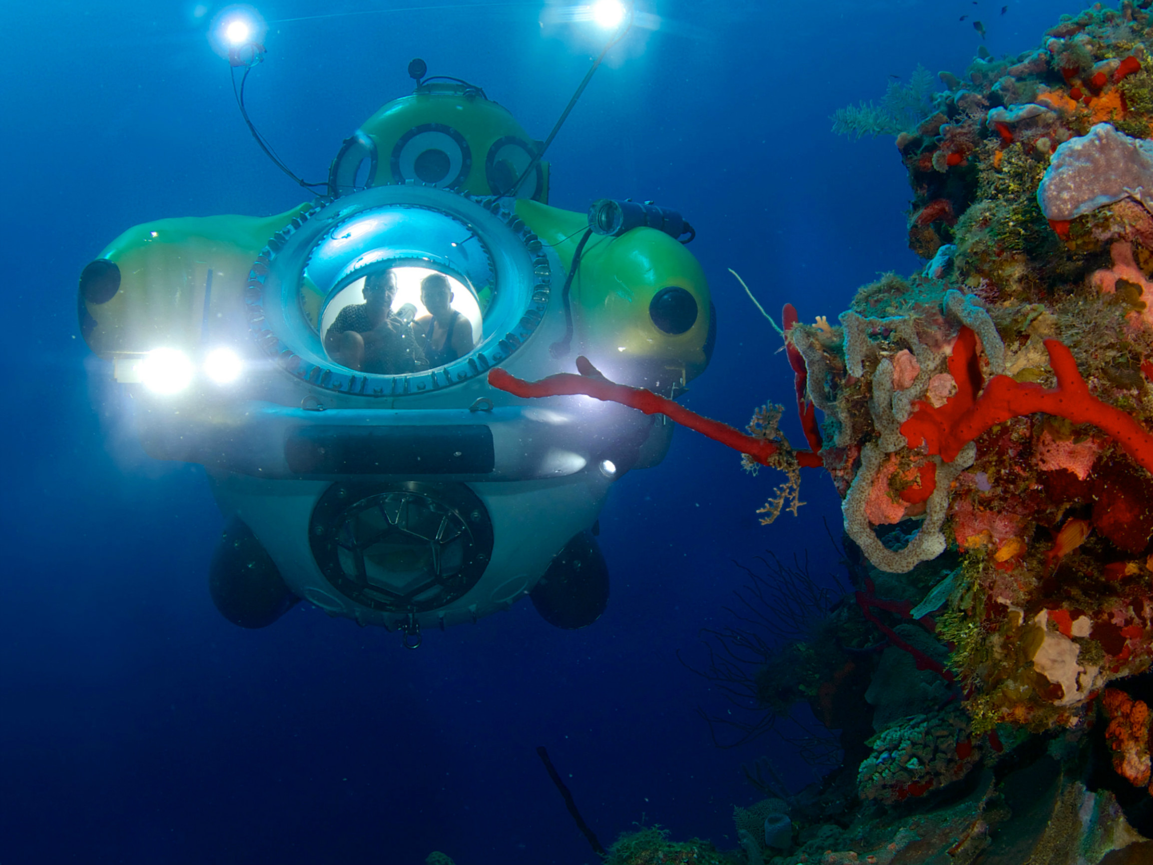 "Idabel" Deep Submersible Submarine at Roatan Honduras